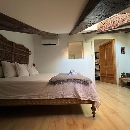 Apartment In Monumental Square Madrid Center מראה חיצוני תמונה
