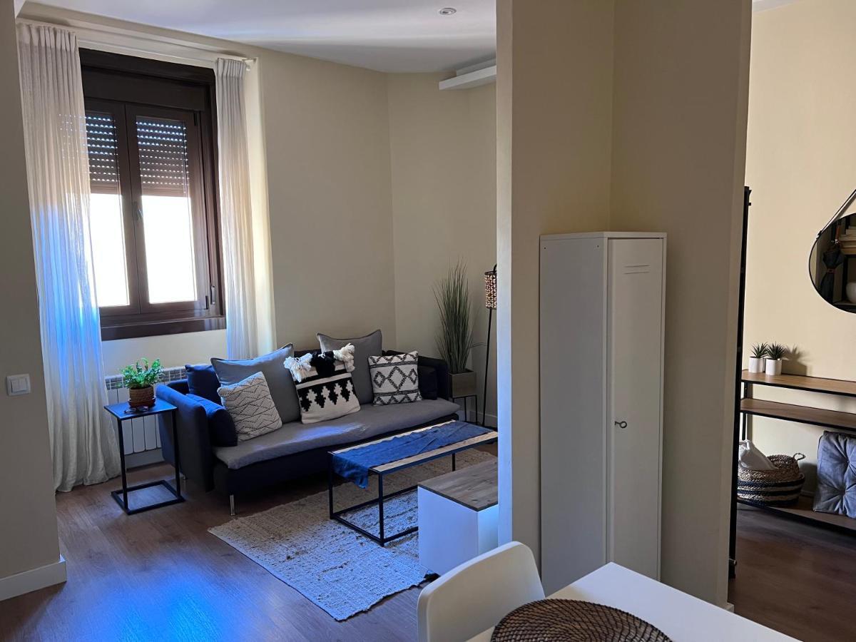 Apartment In Monumental Square Madrid Center מראה חיצוני תמונה