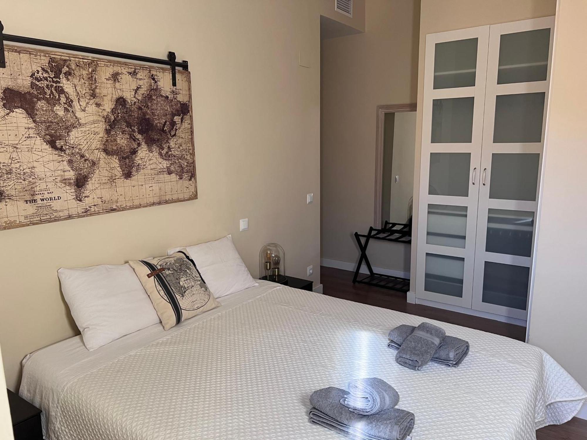 Apartment In Monumental Square Madrid Center מראה חיצוני תמונה
