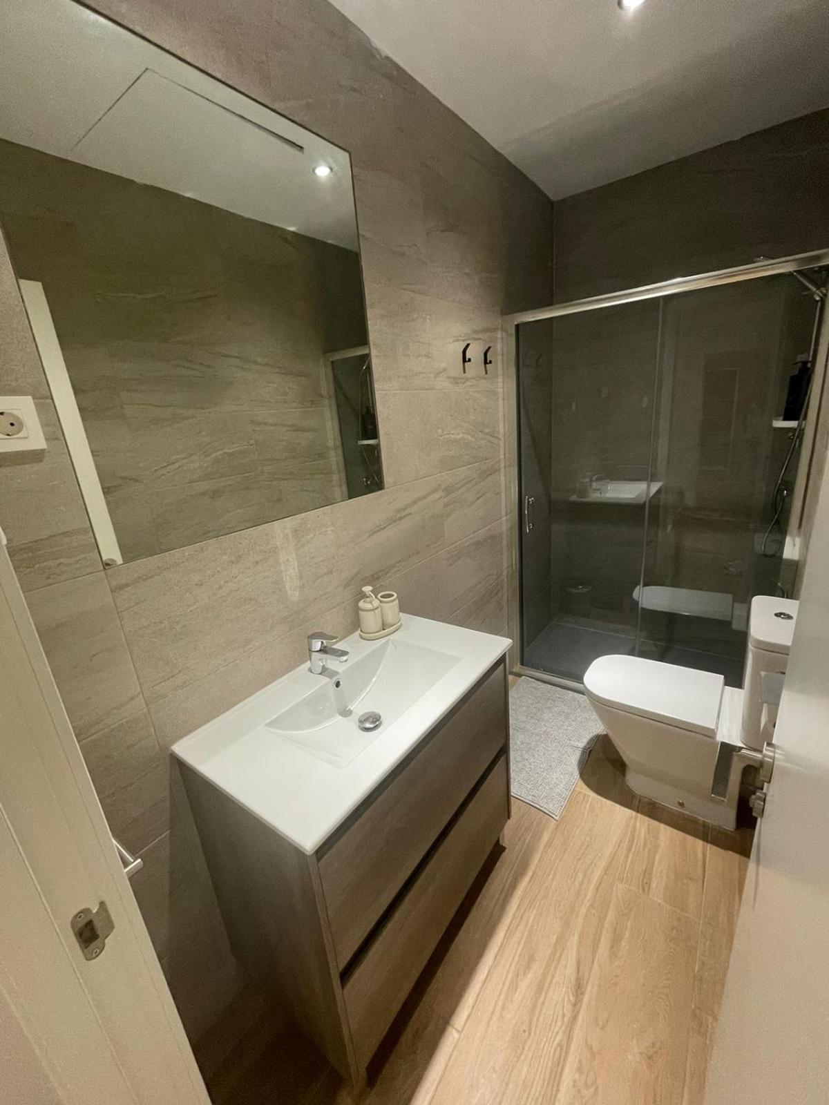 Apartment In Monumental Square Madrid Center מראה חיצוני תמונה