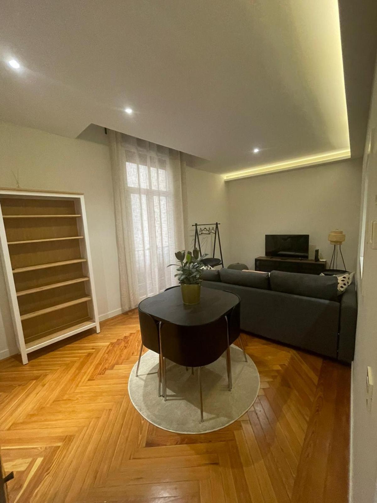 Apartment In Monumental Square Madrid Center מראה חיצוני תמונה